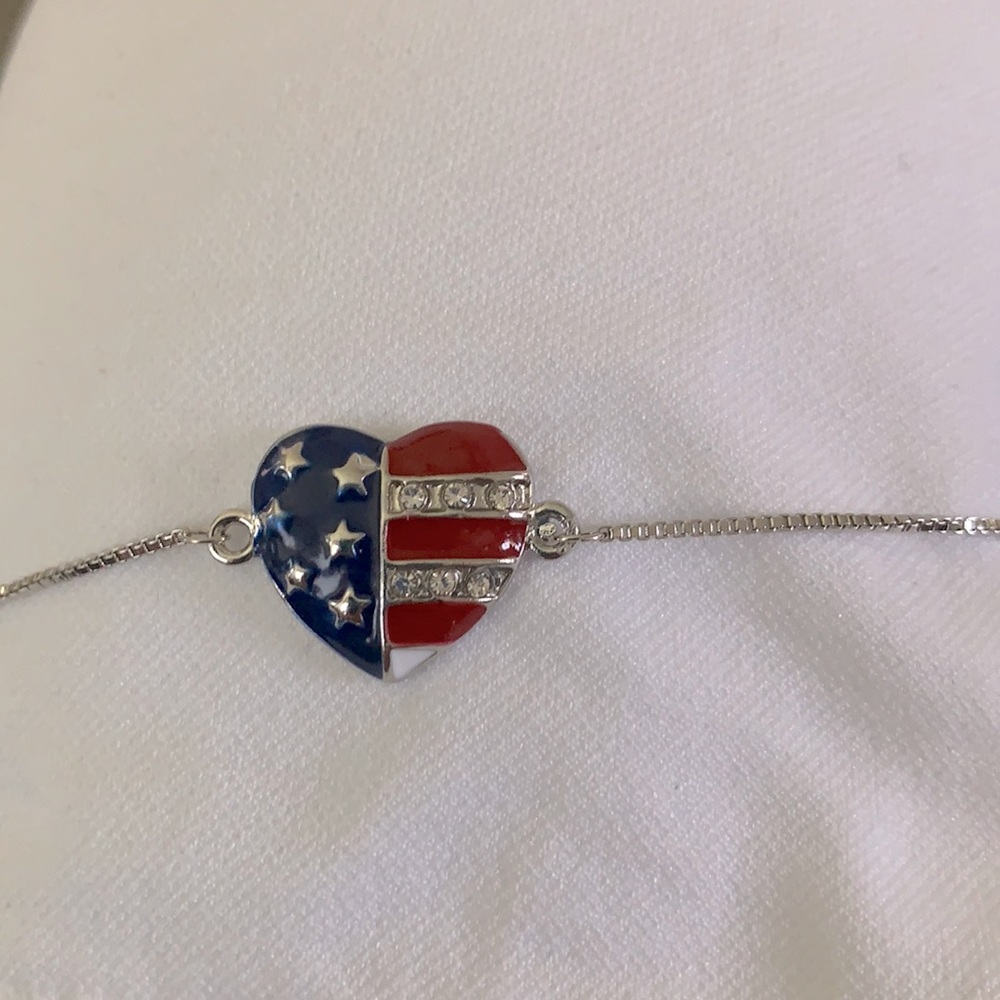 🇺🇸USA 5 for $20 heart slider bracelet. Bundle with other USA jewelry items